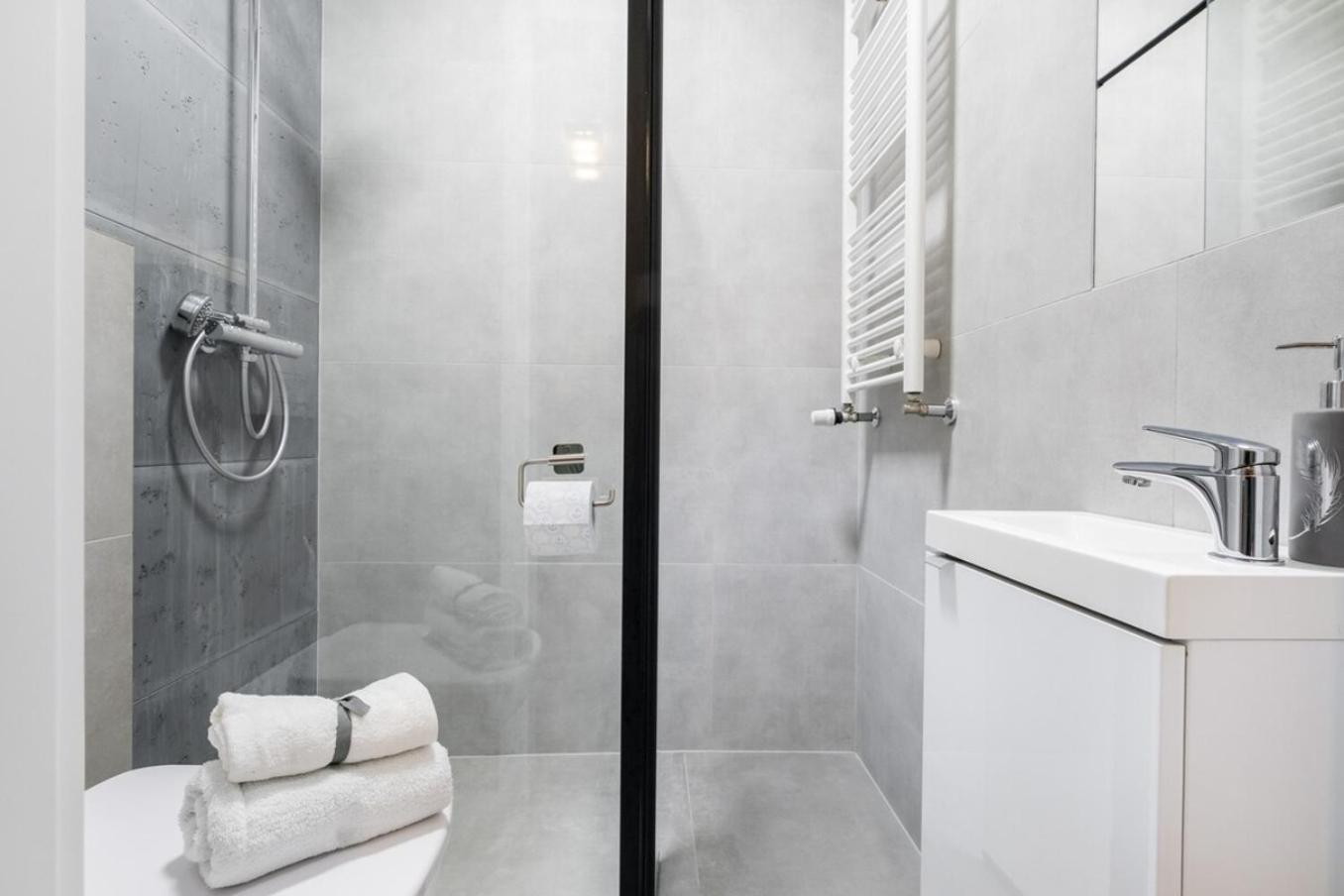Modern 70M Apartment With Private Garden Metro Varsovia Exterior foto